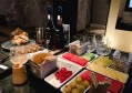 酒店招聘文案句子简短（酒店诚邀英才加入，简短招聘文案呈现）